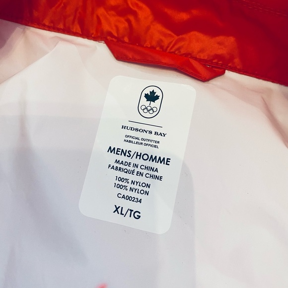 Team Canada Windbreaker - Picture 3 of 5